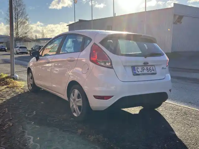 Valkoinen Viistoperä, Ford Fiesta – CJP-864