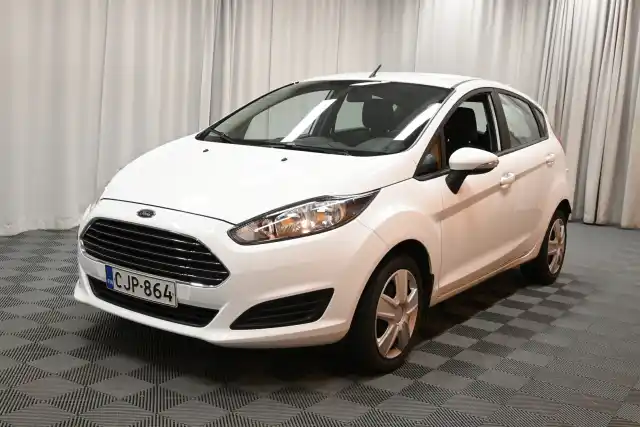 Valkoinen Viistoperä, Ford Fiesta – CJP-864