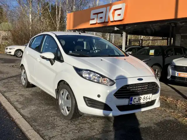 Valkoinen Viistoperä, Ford Fiesta – CJP-864