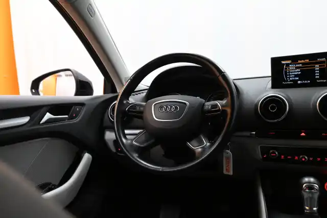 Musta Viistoperä, Audi A3 – CJR-245