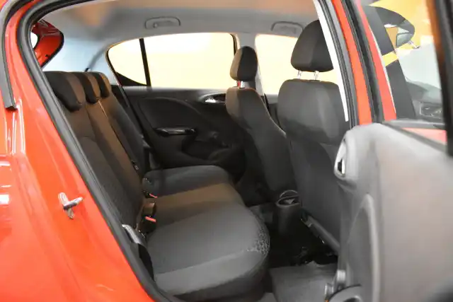 Punainen Viistoperä, Opel Corsa – CJR-610