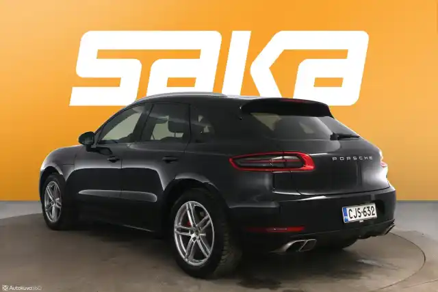 Musta Maastoauto, Porsche Macan – CJS-632