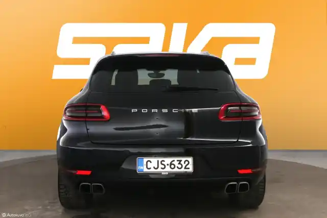 Musta Maastoauto, Porsche Macan – CJS-632