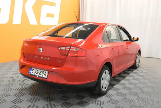 Punainen Sedan, Seat Toledo – CJS-824