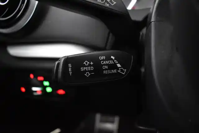 Harmaa Viistoperä, Audi S3 – CJS-839