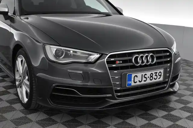 Harmaa Viistoperä, Audi S3 – CJS-839