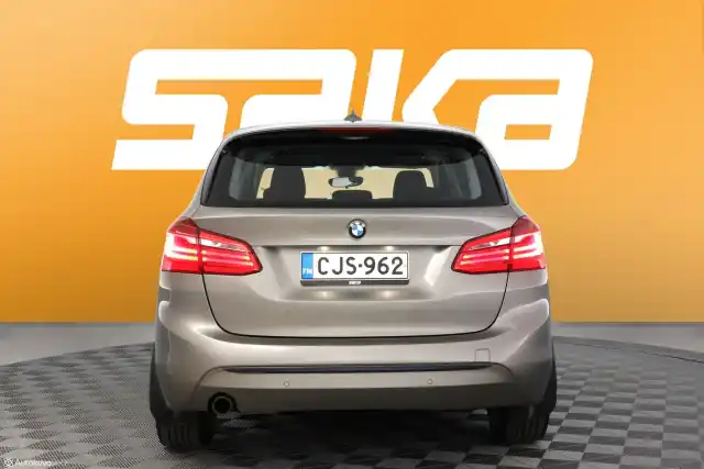 Hopea Tila-auto, BMW 218 – CJS-962