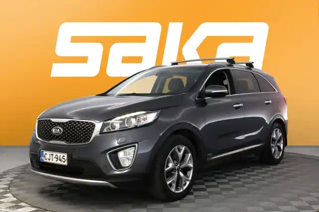 Harmaa Maastoauto, Kia Sorento – CJT-945