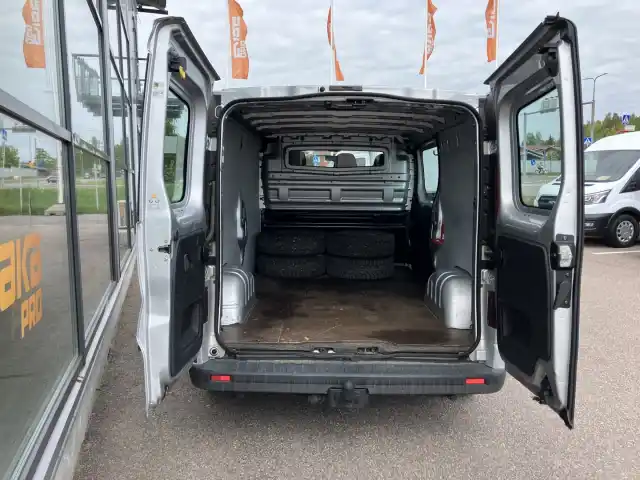 Harmaa Pakettiauto, Opel Vivaro – CJU-674