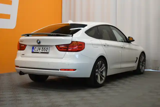 Valkoinen Sedan, BMW 320 Gran Turismo – CJV-352