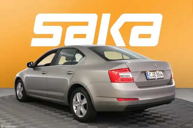 Beige Viistoperä, Skoda Octavia – CJZ-354