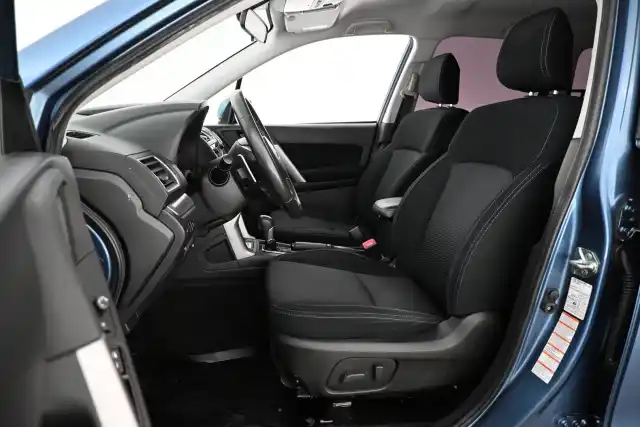 Sininen Farmari, Subaru Forester – CJZ-565