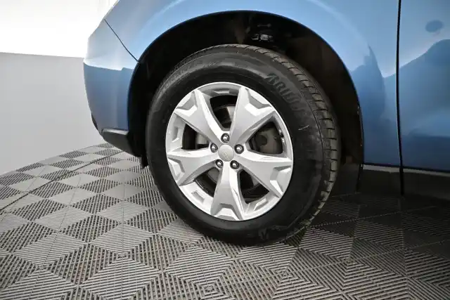 Sininen Farmari, Subaru Forester – CJZ-565