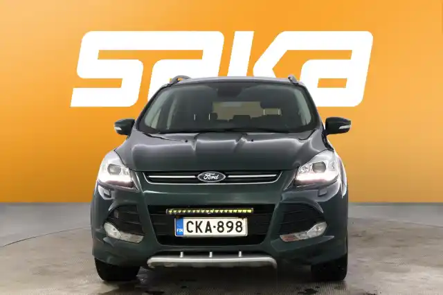 Vihreä Maastoauto, Ford Kuga – CKA-898