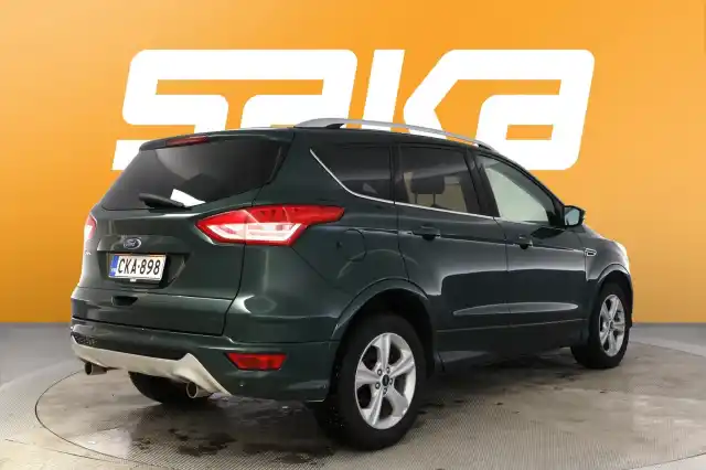 Vihreä Maastoauto, Ford Kuga – CKA-898