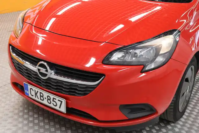 Punainen Viistoperä, Opel Corsa – CKB-857