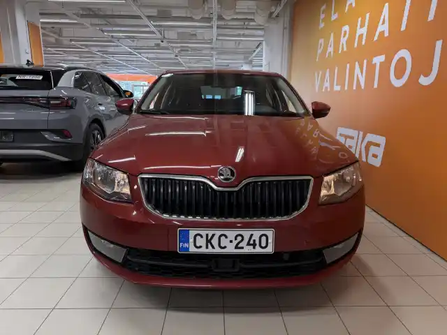 Punainen Viistoperä, Skoda Octavia – CKC-240