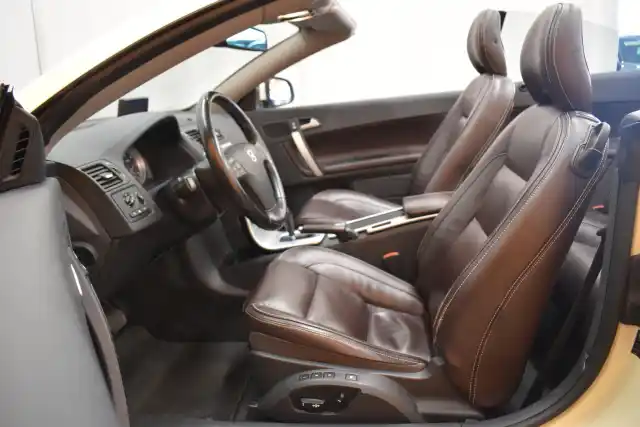 Beige Avoauto, Volvo C70 – CKC-590