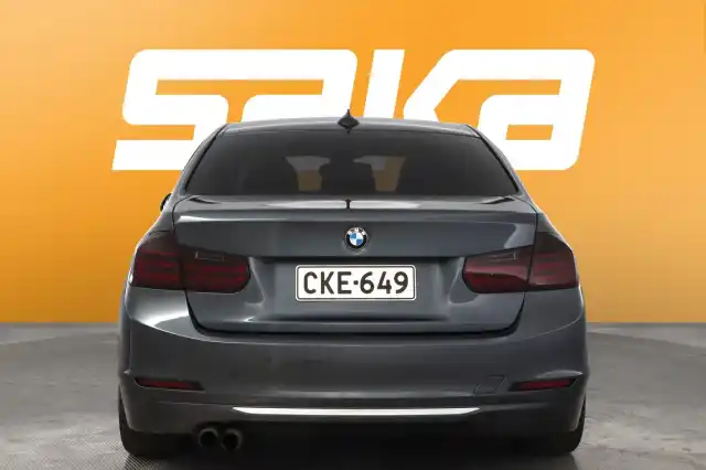 Harmaa Sedan, BMW 330 – CKE-649