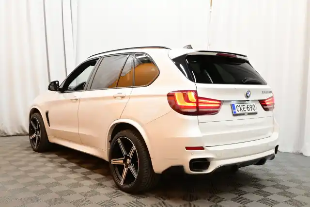 Valkoinen Maastoauto, BMW X5 – CKE-690