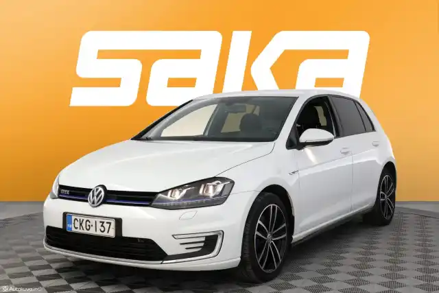 Valkoinen Viistoperä, Volkswagen Golf – CKG-137