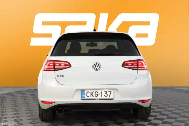 Valkoinen Viistoperä, Volkswagen Golf – CKG-137