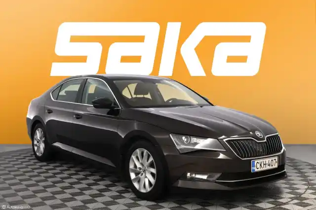 Ruskea Sedan, Skoda Superb – CKH-407