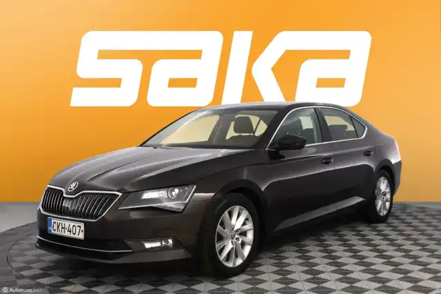 Ruskea Sedan, Skoda Superb – CKH-407