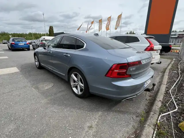 Sininen Sedan, Volvo S90 – CKJ-174