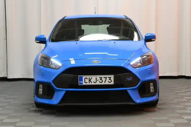 Sininen Viistoperä, Ford Focus – CKJ-373