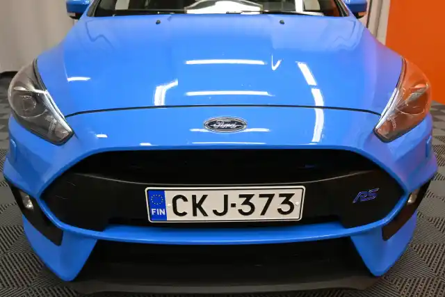 Sininen Viistoperä, Ford Focus – CKJ-373