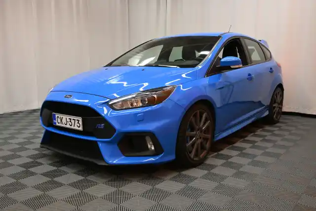 Sininen Viistoperä, Ford Focus – CKJ-373