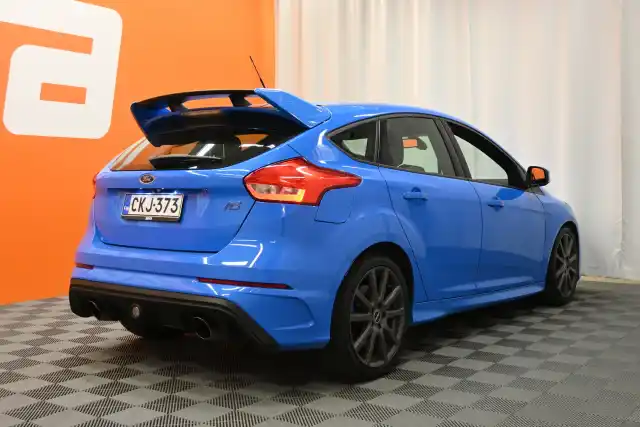 Sininen Viistoperä, Ford Focus – CKJ-373