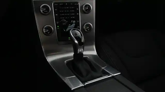 Harmaa Farmari, Volvo V60 – CKJ-685