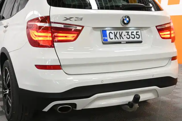 Valkoinen Maastoauto, BMW X3 – CKK-355