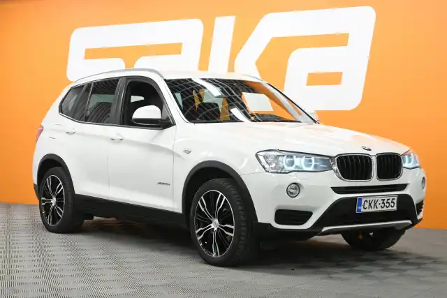 Valkoinen Maastoauto, BMW X3 – CKK-355