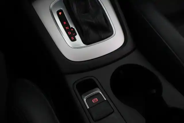Musta Maastoauto, Audi Q3 – CKM-917