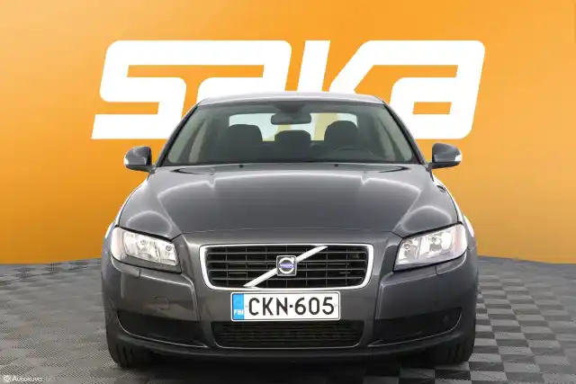 Harmaa Sedan, Volvo S80 – CKN-605