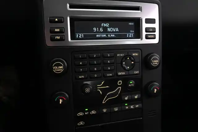 Harmaa Sedan, Volvo S80 – CKN-605