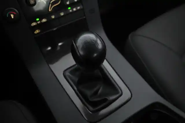 Harmaa Sedan, Volvo S80 – CKN-605