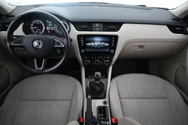 Sininen Farmari, Skoda Octavia – CKP-121