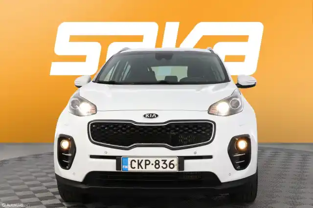 Valkoinen Maastoauto, Kia Sportage – CKP-836