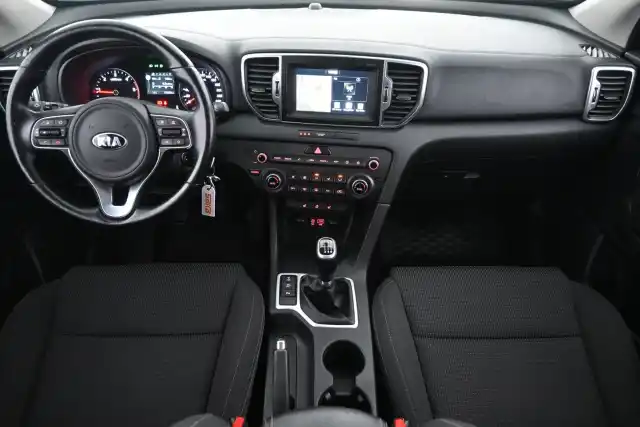 Valkoinen Maastoauto, Kia Sportage – CKP-836