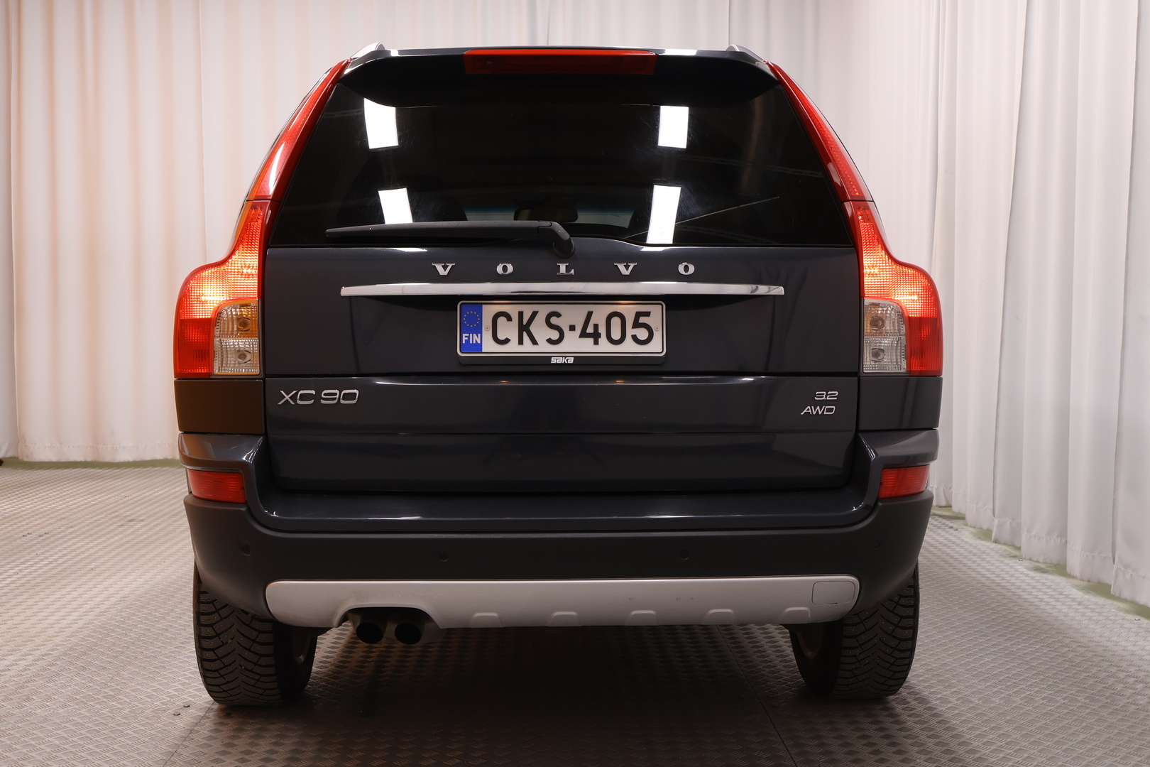 Harmaa Tila-auto, Volvo XC90 – CKS-405