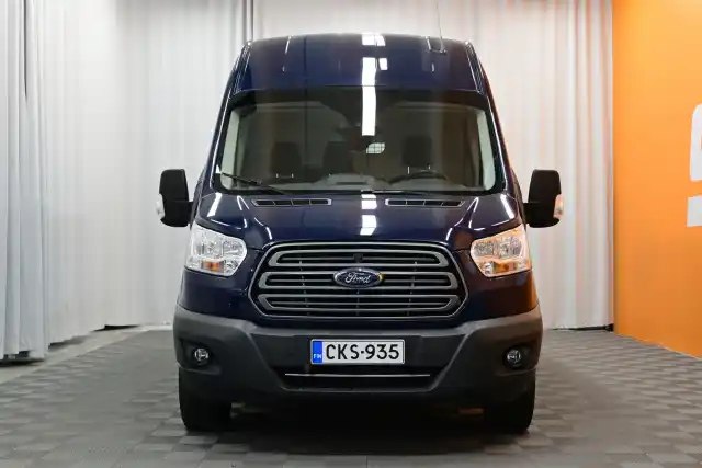 Sininen Pakettiauto, Ford Transit – CKS-935