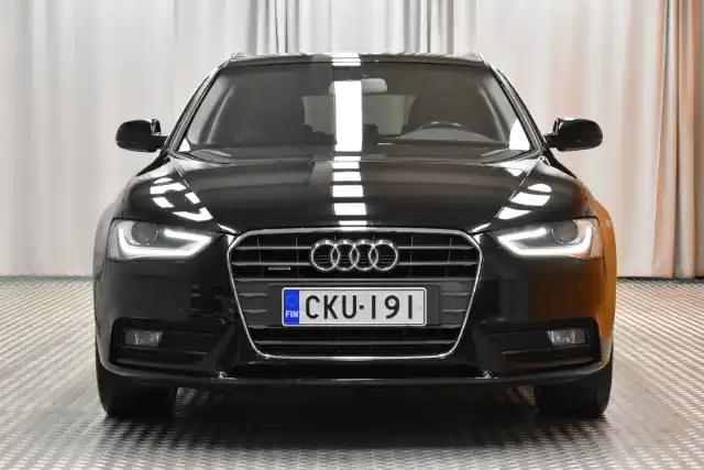 Musta Farmari, Audi A4 – CKU-191