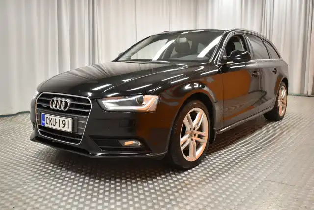 Musta Farmari, Audi A4 – CKU-191