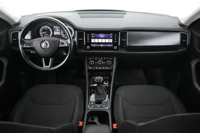 Sininen Maastoauto, Skoda Kodiaq – CKX-743