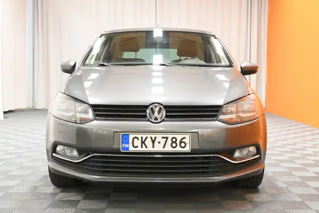 Harmaa Viistoperä, Volkswagen Polo – CKY-786