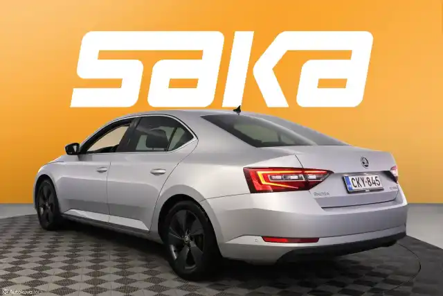 Harmaa Sedan, Skoda Superb – CKY-845